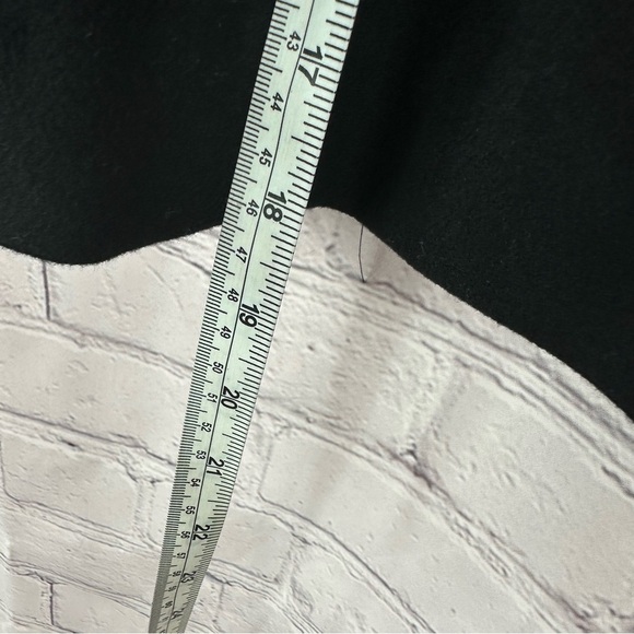 Banana Republic Black Skater A-line button front Skirt sz 0P - Picture 3 of 7